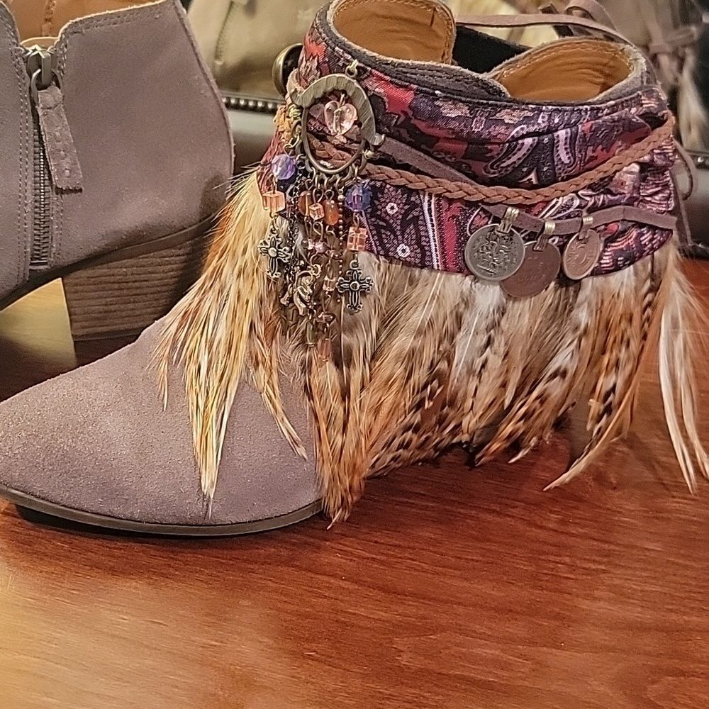NWOT Bohemian Feathered Boot Covers